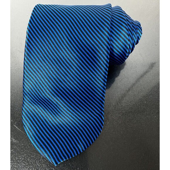 DOLCEPUNTA Men's Silk Gloss Blue Striped Luxury Necktie Soft Point Tip Italy - Picture 1 of 8
